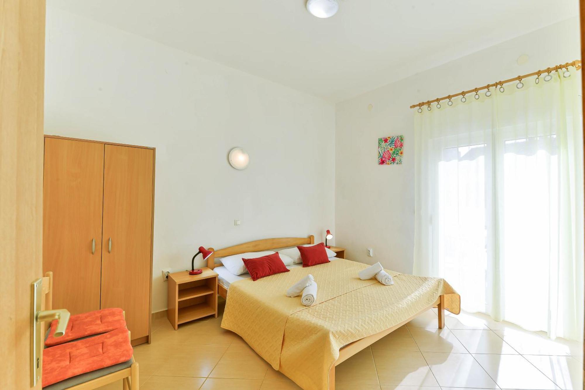 Apartments Lavanda Turanj Exterior photo