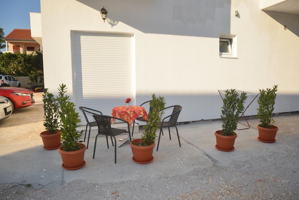 Apartments Lavanda Turanj Exterior photo