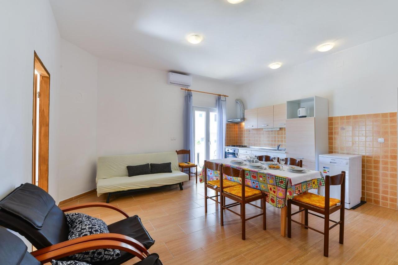 Apartments Lavanda Turanj Exterior photo