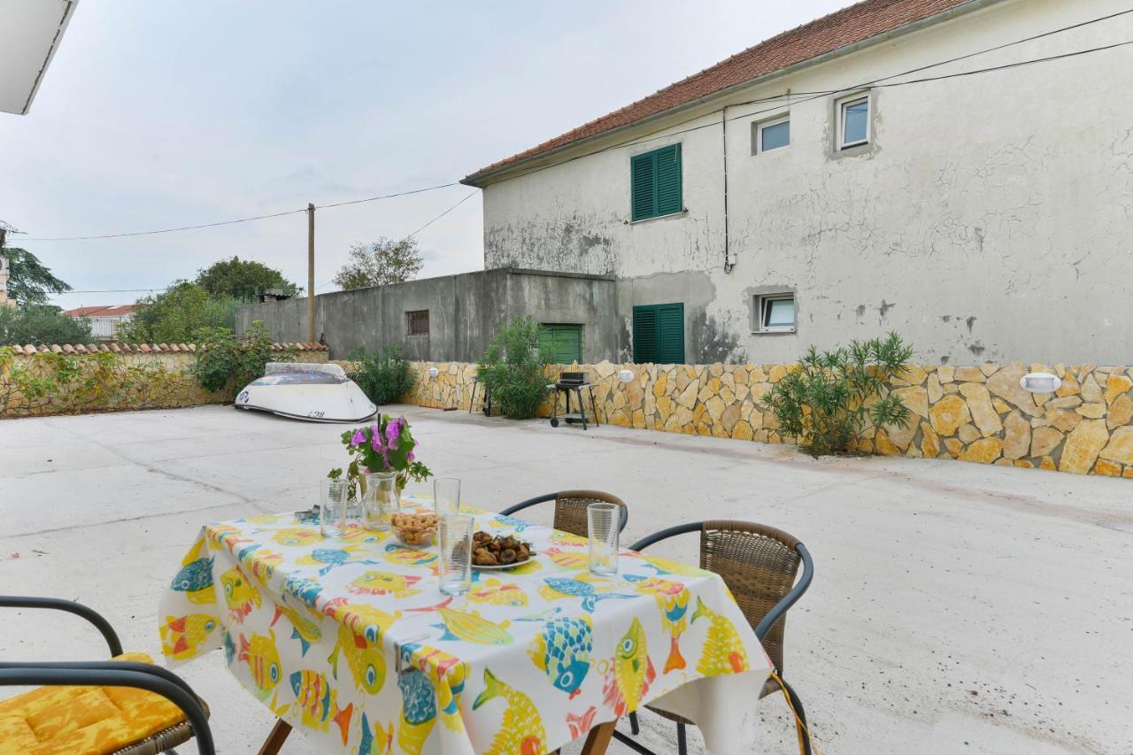 Apartments Lavanda Turanj Exterior photo